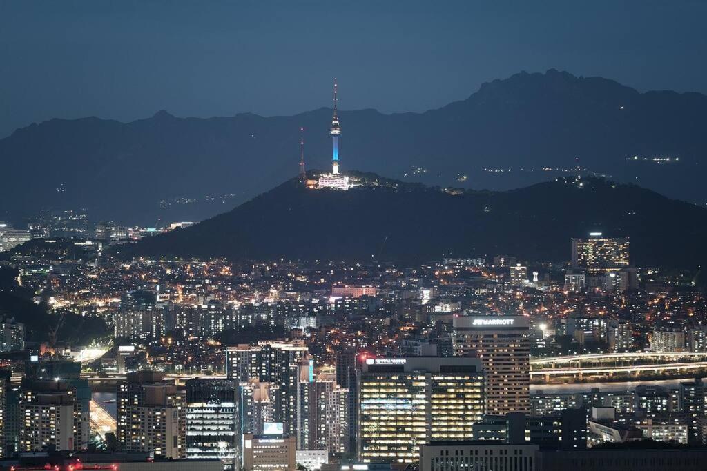 Blue Sky Terrace House Hizm * Seoul